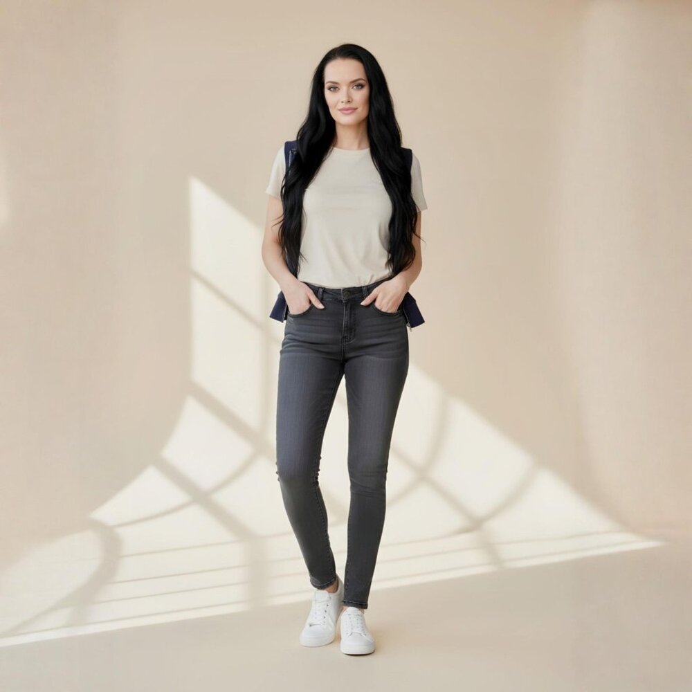 Celebrity Pink ✦ Grey Skinny Jeans ✦ Stretch Denim Casual Fit Size 3/26 NWT